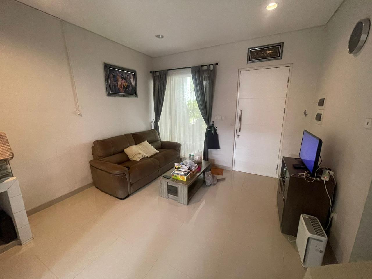 Rumah Semi Furnished Di Jual di Grand Taruma Karawang